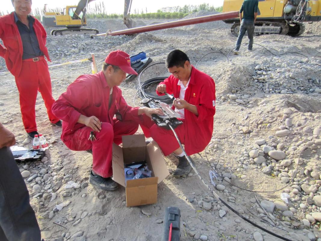 戈壁烽火线——记2012年塔西南通讯工程部野外光缆抢修